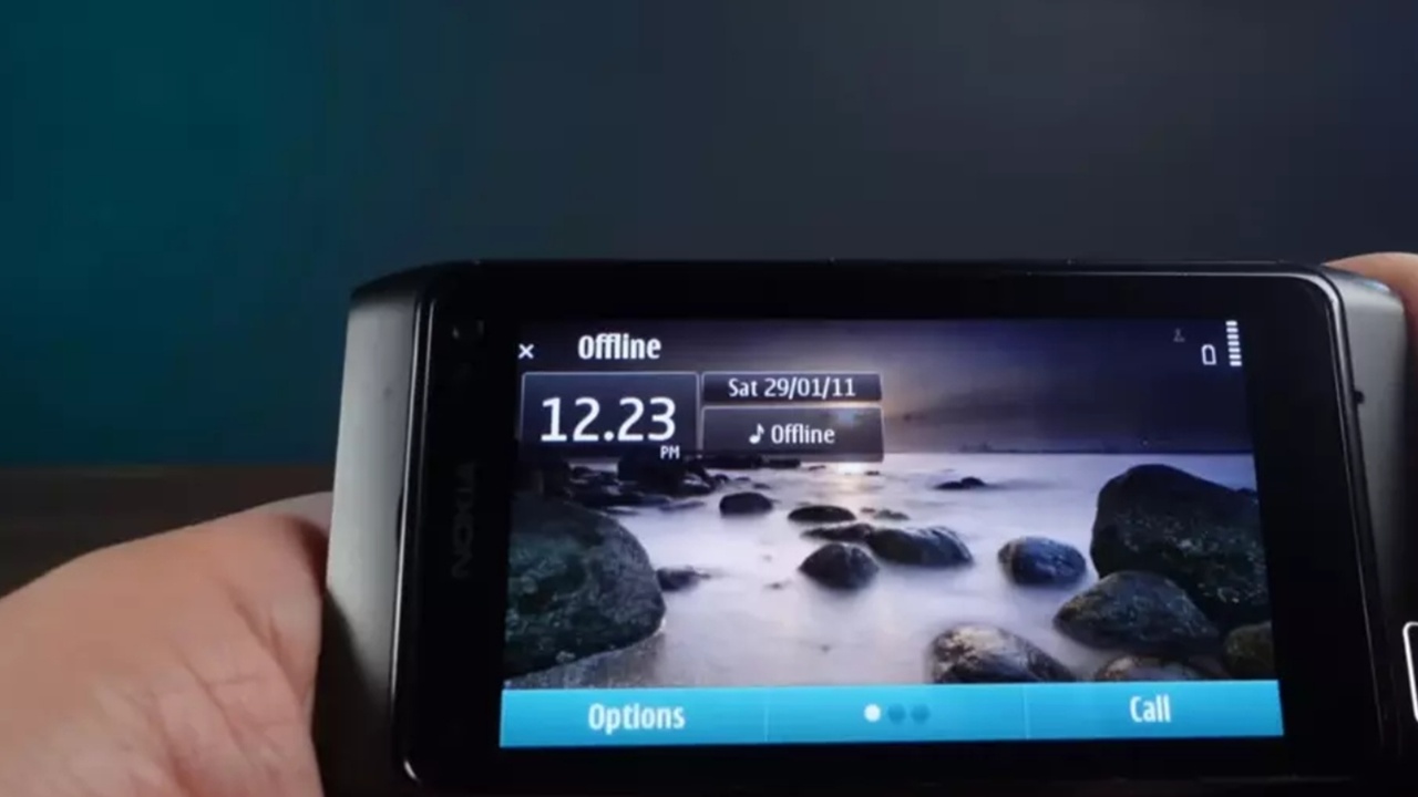 Nokia N8 Küllerinden Doğdu: Özel Yazılımla Günlük Kullanıma Hazır!